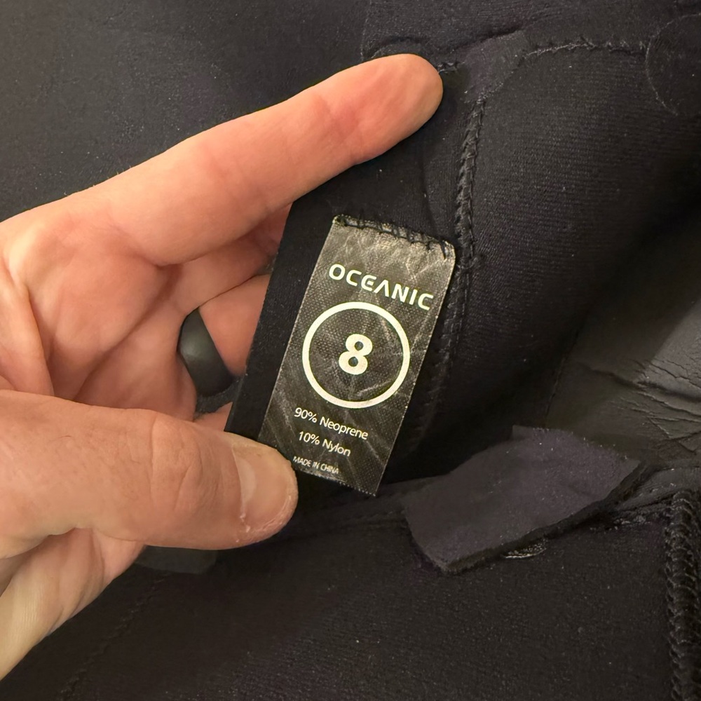 Oceanic Wetsuit Women’s 7mm Size 8?